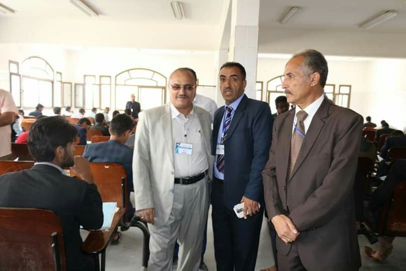 رئيس الجامعة يدشن إمتحانات المفاضلة والقبول في كلية الهندسة