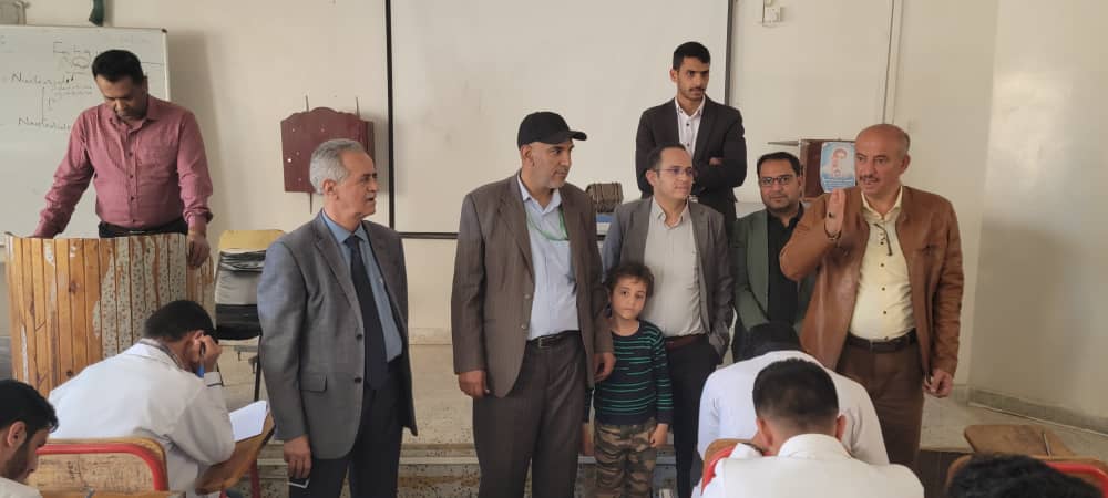 890 طالبًا يؤدون الاختبارات النهائية بكلية الطب البشري بجامعة ذمار