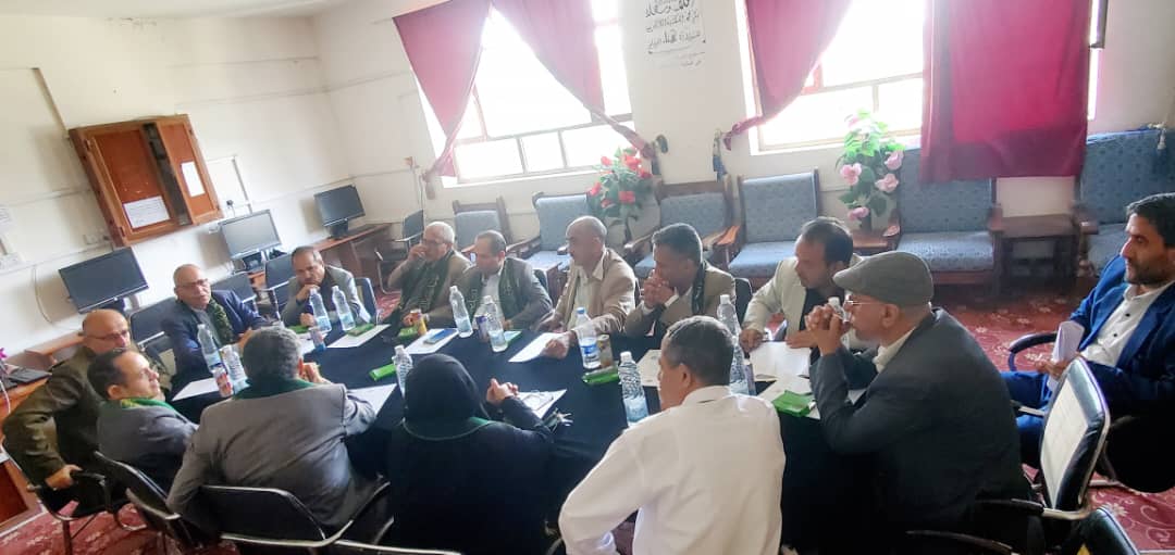  جامعة ذمار تناقش آليات تنفيذ الخطط الأكاديمية الموحّدة في كلية الطب البشري  