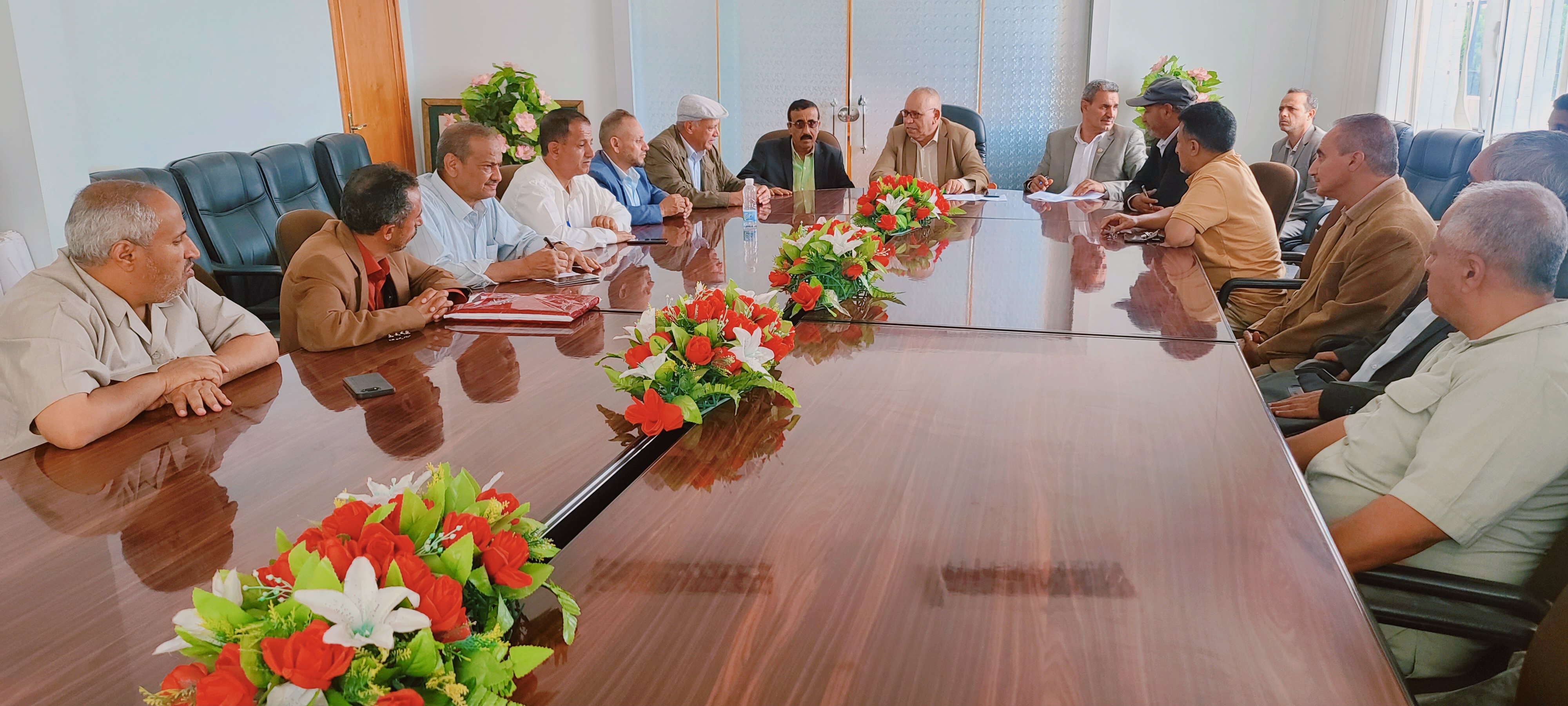 The University Rector meets with Faculty members at the College of Agriculture