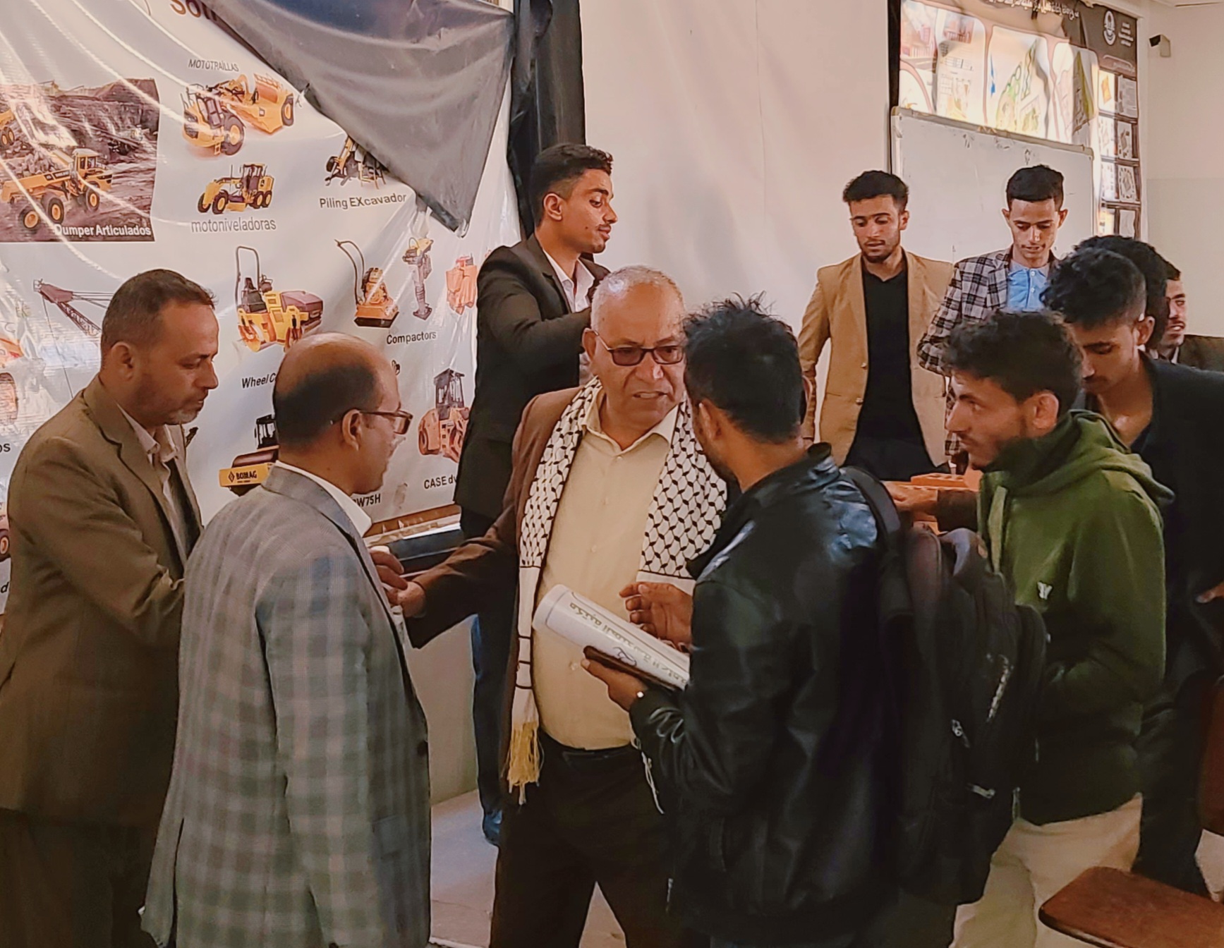 رئيس الجامعة يؤكد أهمية الانضباط الأكاديمي بكلية الهندسة  