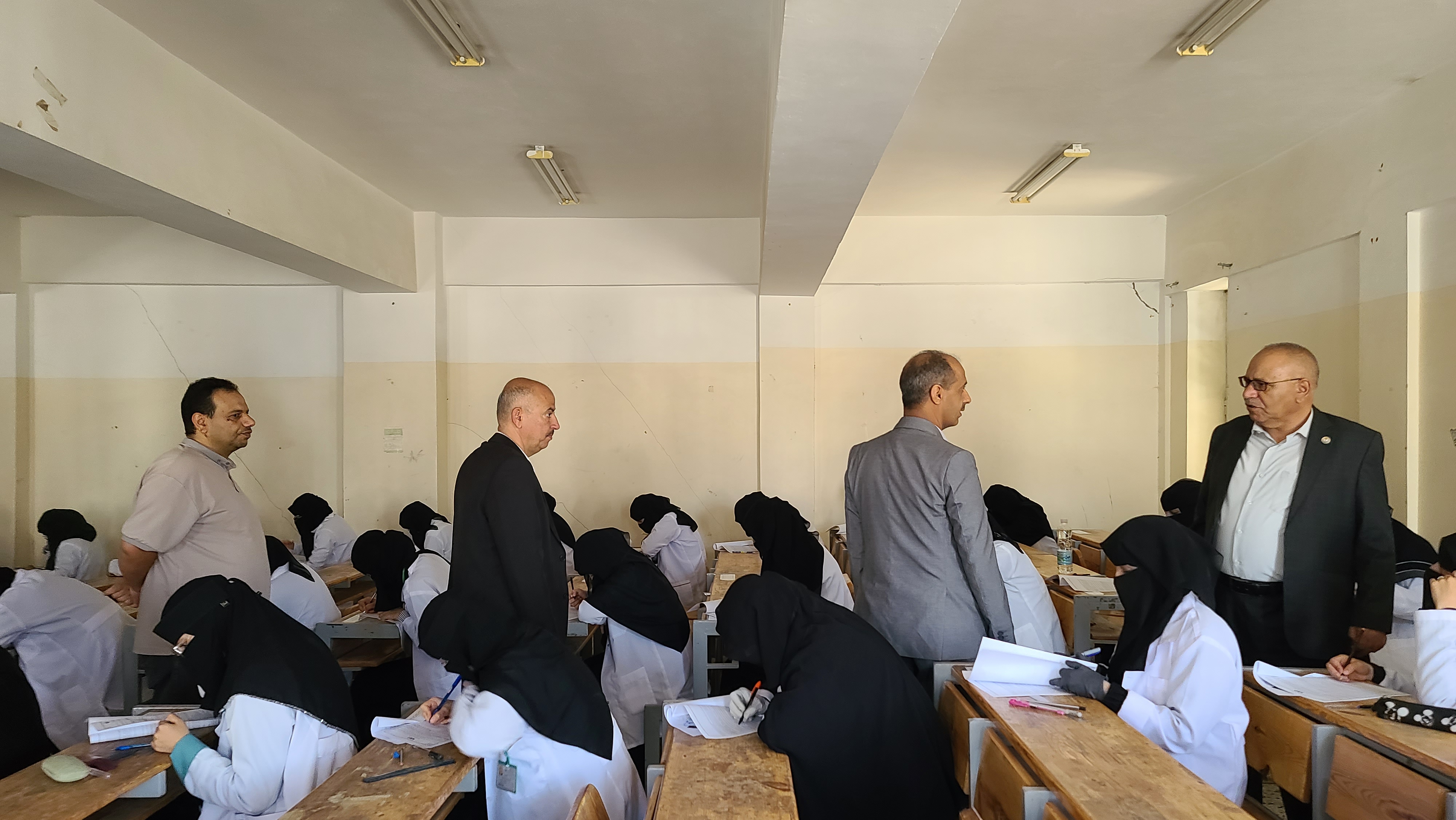 Thamar University Launches Final Exams at the College of Dentistry