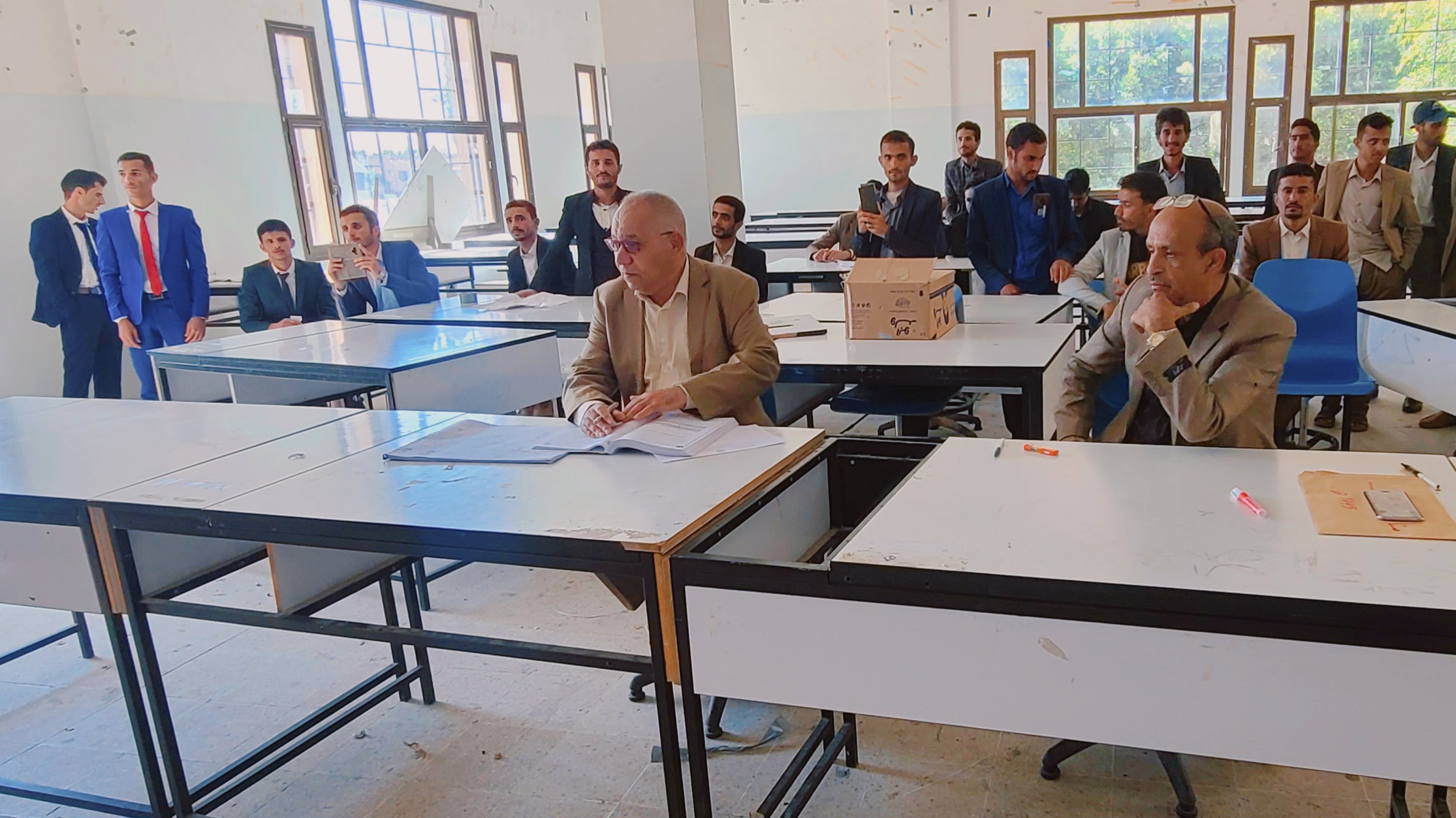 جامعة ذمار تشهد مناقشة مميزة لمشاريع تخرج طلاب الهندسة  